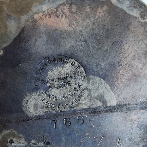 The Van Bergh Silverplate Co Mug Cup Cattails Quadruple Plate Made in USA Vtg - Picture 8 of 8